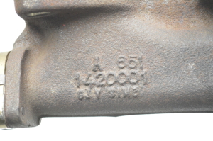  Exhaust manifold 