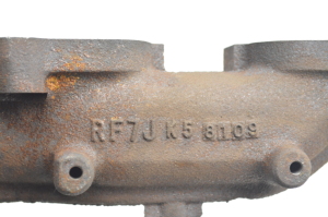  Exhaust manifold 