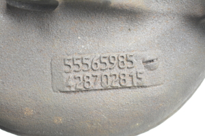 Opel Astra J (2009–2017) Exhaust manifold 55565985 - 2