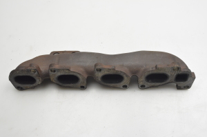 Opel Astra J (2009–2017) Exhaust manifold 55565985 - 3