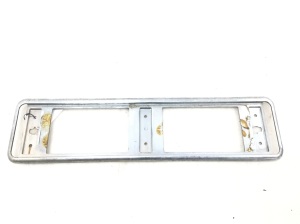 NISSAN X-Trail T30 (2001–2007) Support de plaque d’immatriculation avant
