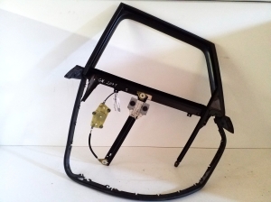 Rear side door window regulator and its parts