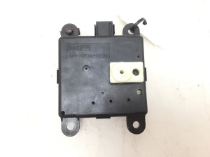 NISSAN Murano Z50 (2003–2017) Salongi soojenduse klapi mootor 3K01030840 - 2