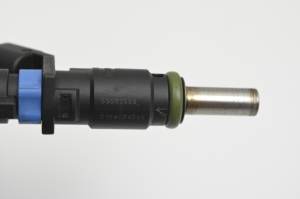  Fuel injector 