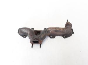  Exhaust manifold 