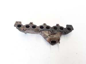  Exhaust manifold 