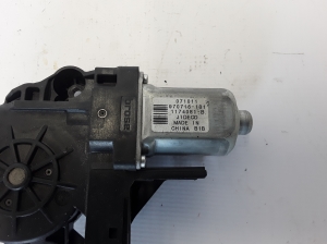 VOLVO S80 II (2006–2016) Hinterer Seitentür-Fensterhebermotor 970716 - 3