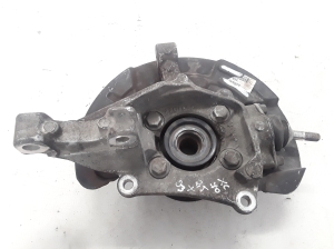VOLVO XC70 (2000–2007) Front wheel hub 9461944 - 2