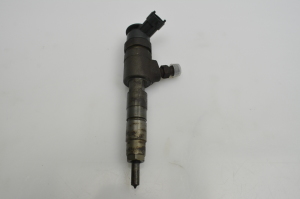  Fuel injector 