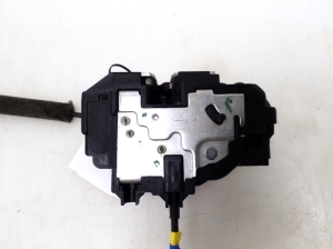 NISSAN Note E11 (2005–2014) Rear side door lock - 3