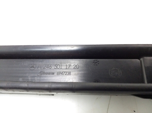 Mercedes Benz A-Class 176 (2012–2018) Halter Klimakondensator - 3