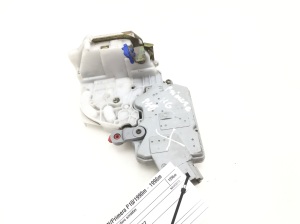 NISSAN Primera P11 (1996–2001) Rear side door lock - 4