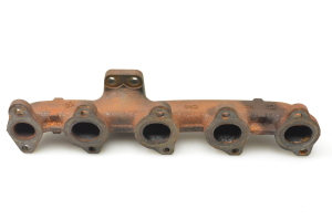  Exhaust manifold 