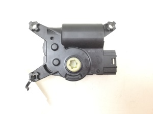 Opel Astra H (2004–2010) Stellmotor Heizungsklappe 52406337 - 2