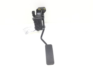 Accelerator pedal - 9158010