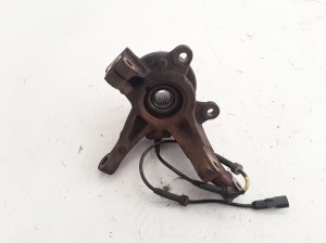 Dacia Logan II (2012–2026) Front wheel hub 400145261R - 2