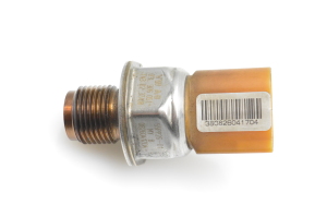 AUDI A4 B7 (2004–2008) Fuel rail pressure sensor 03L906051 - 4