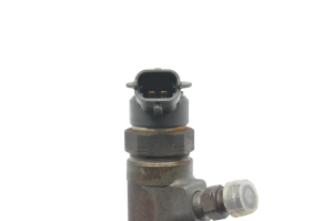  Fuel injector 