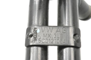 Volkswagen Passat B8 (2014–2023) Rohr 5C0121064 - 2