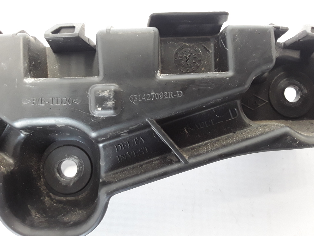 Used Dacia Logan Front bumper bracket 631427092R