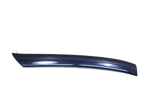 Windshield pillar outer molding
