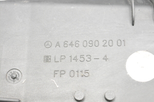 Mercedes Benz C-Class 204 (2007–2014) Luftfiltergehäuse A6460902001 - 5