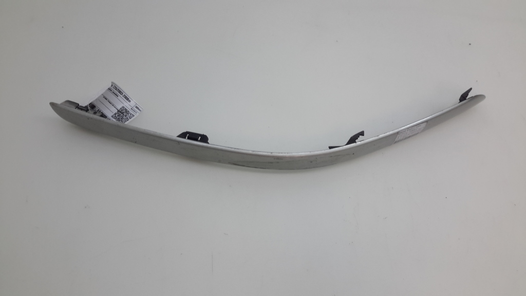 TOYOTA Avensis 2 generation (2002-2009) Priekšējā bampera labais moldings 5271205020 20973570