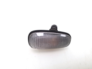 Front fender turn signal