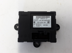  Rear side door control unit 