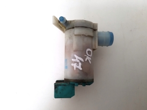 NISSAN X-Trail T30 (2001–2007) Front windshield washer pump 2224616A - 2