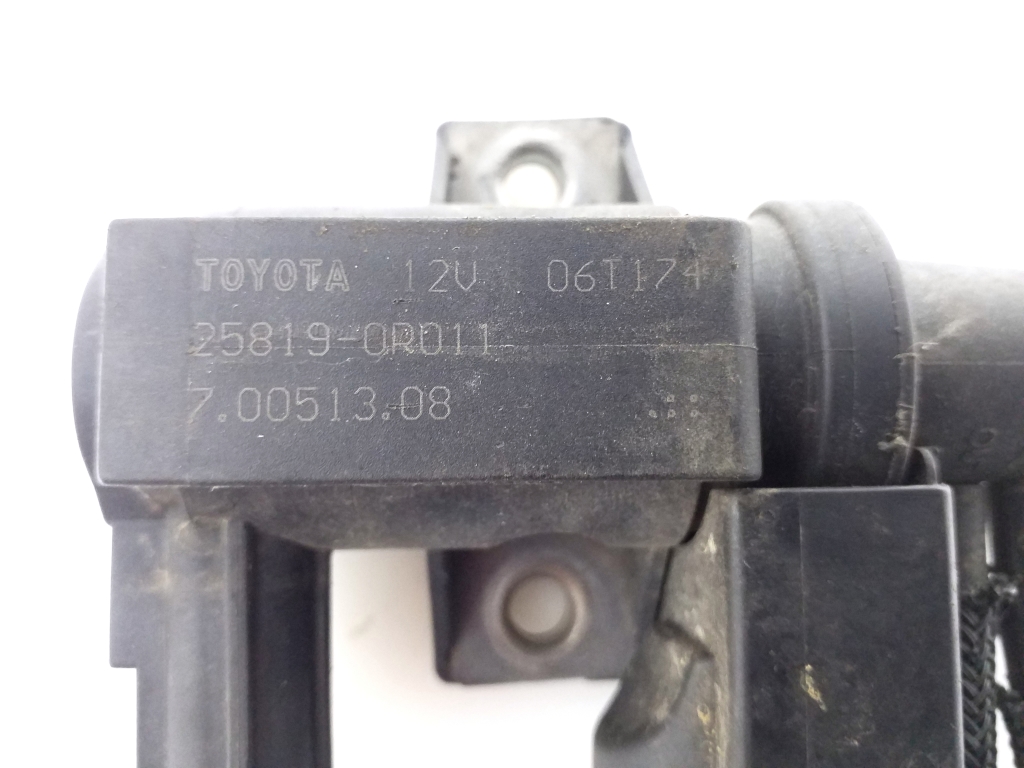 TOYOTA RAV4 3 generation (XA30) (2005-2012) Solenoid Valve 258190R011 20985866