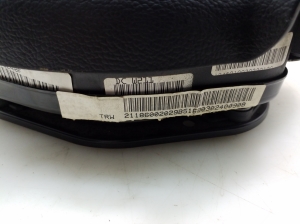Mercedes Benz E-Class W211 (2002–2009) Rooli turvapadi A2118600202 - 2