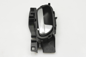 Peugeot 2008 (2013–2026) Front door inner handle 96555516VV - 3