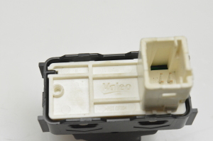 Peugeot 2008 (2013–2026) Schalter el. Fensterheber hinten E31428 - 2
