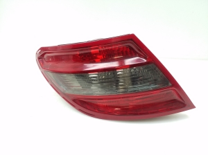  Rear corner lamp 