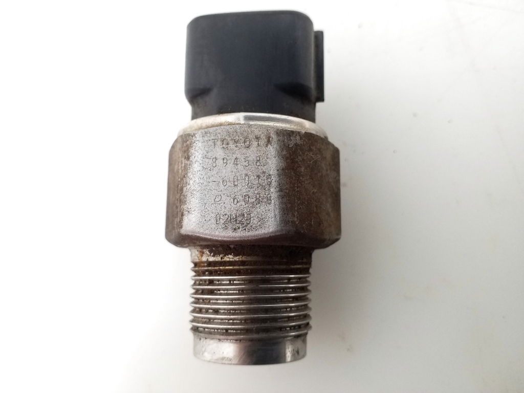 TOYOTA Corolla 9 generation E120/E130 (2000-2007) Bränsleskena trycksensor 8945860010 20985499