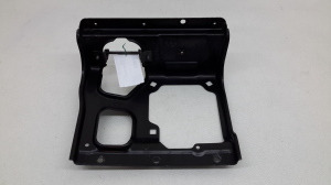 Mercedes Benz CLS-Class 219 (2004–2010) Esiraami keskosa lukust allapoole A2196201016 - 2