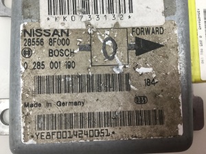 NISSAN Terrano R20 (1996–2007) Airbagsteuergerät 285568F000 - 2