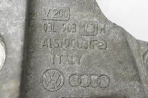 AUDI A4 B8 (2007–2016) Generaatori kinnitus 03L903143H - 4