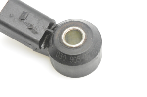 AUDI TT (1998–2006) Klopfsensor 030905377C - 3