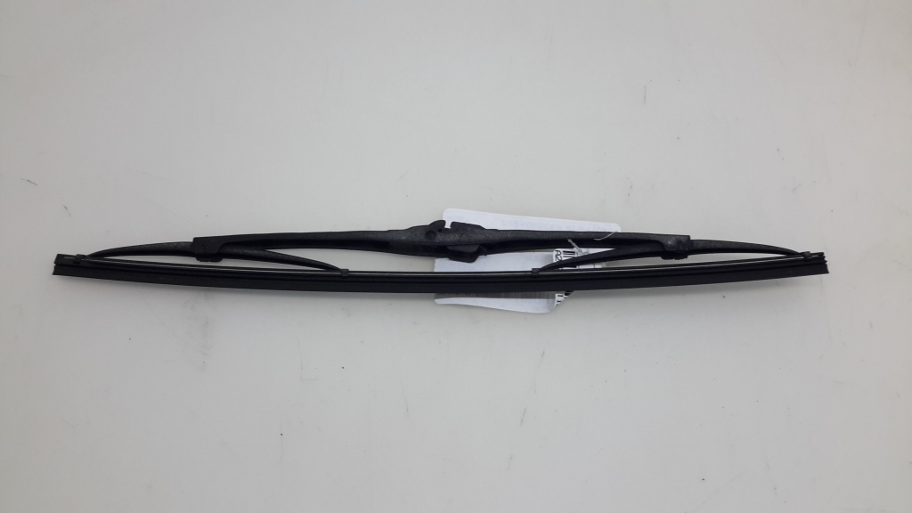 TOYOTA RAV 4 A3 (2005–2012) Scheibenwischerblätter 8522242100 TOYOTA RAV 4 A3 (2005–2012) Scheibenwischerblätter 8522242100