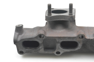  Exhaust manifold 