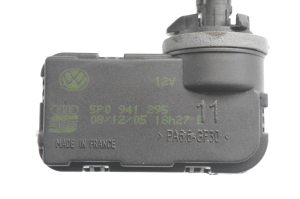 Volkswagen Polo IV (2001–2009) Scheinwerfer Stellmotor 5P0941295 - 4