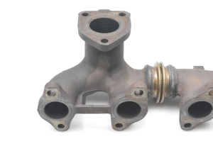  Exhaust manifold 