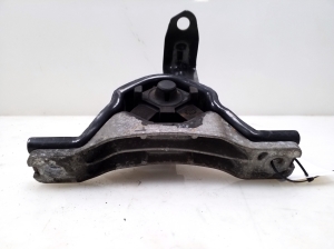 Chevrolet Captiva (2006–2016) Engine mount X04908 - 3