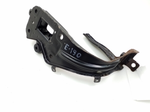 Mercedes Benz E-Class W211 (2002–2009) Weitere Details des Frontrahmens A2116201531 - 2