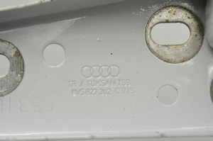 AUDI A3 8V (2012–2020) Trunk lid hinge 8V5827302 - 2