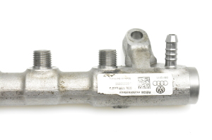 Volkswagen Tiguan (2007–2016) Kõrgsurve kütusetoru 03L130089J - 3