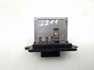 NISSAN Note E11 (2005–2014) Cabin shoulder motor resistance - 2