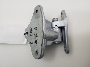 Mercedes Benz R-Class 251 (2006–2017) Front door lower hinge A2517201637 - 3